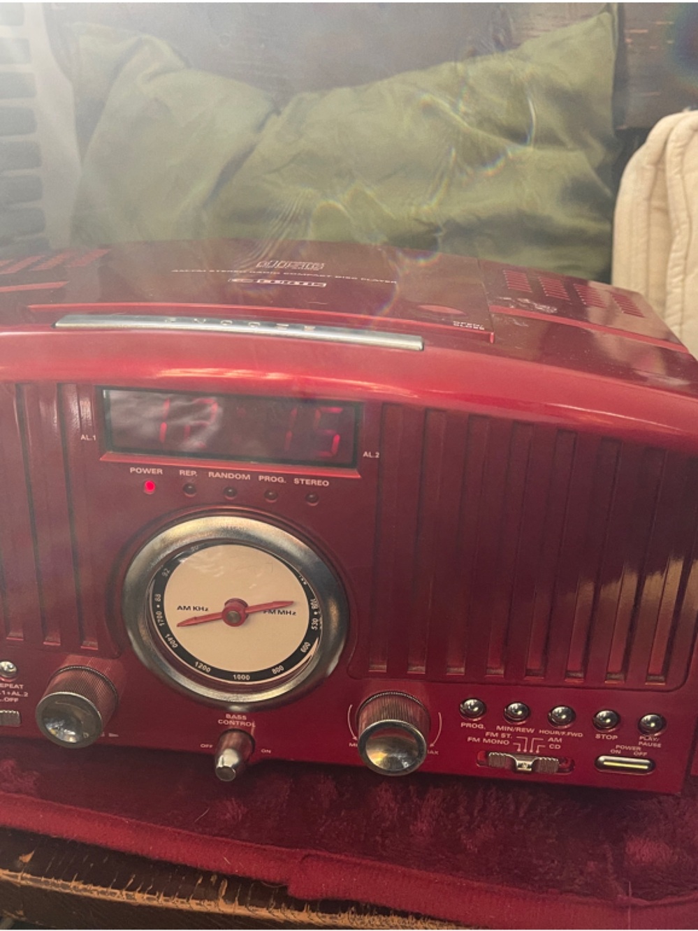 Red Vintage Style Retro Radio Player